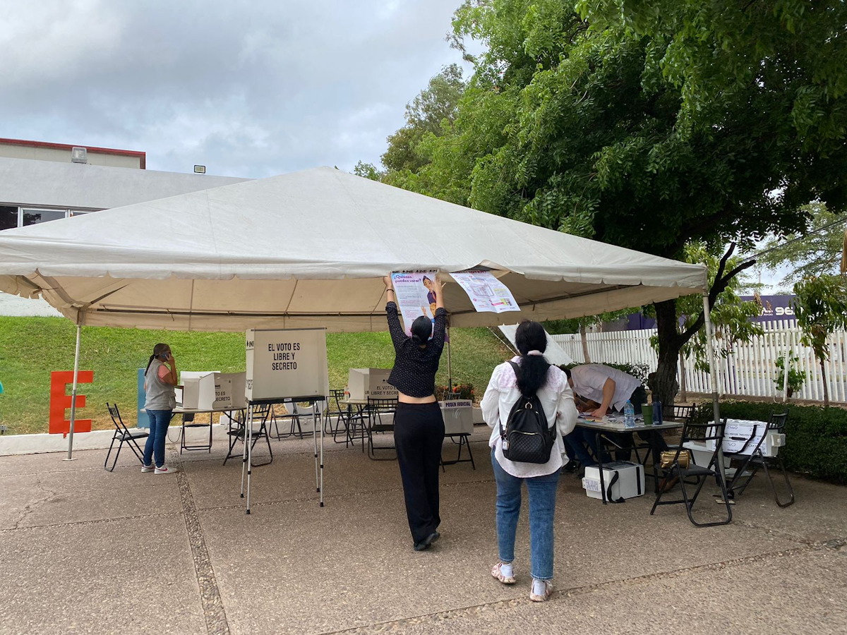 Con minutos de retraso instalan la casilla de SEPyC en el distrito electoral 5, en Culiacán