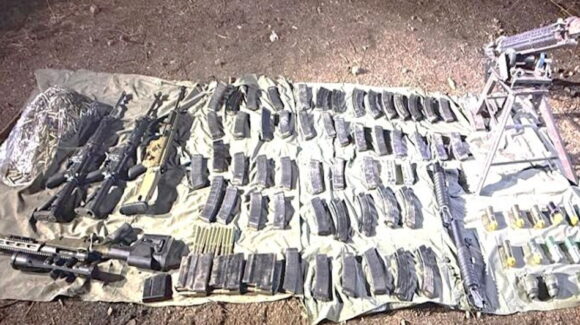 ¡Un fusil Barret y lanza granadas! Ejército asegura armas, cartuchos y cargadores en Cosalá