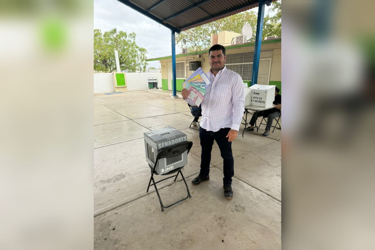 Diputado Rodolfo Valenzuela acude a votar y destaca participación ciudadana