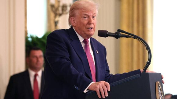 Trump admite impacto de su política migratoria en agricultores y anuncia ‘cambios’