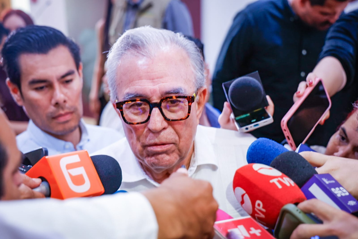 Goberanador Rubén Rocha Moya
