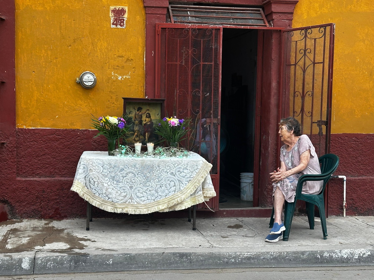 Guadalupe de 50 años dedica a San Juan Bautista un altar cada 24 de junio en Villa Unión