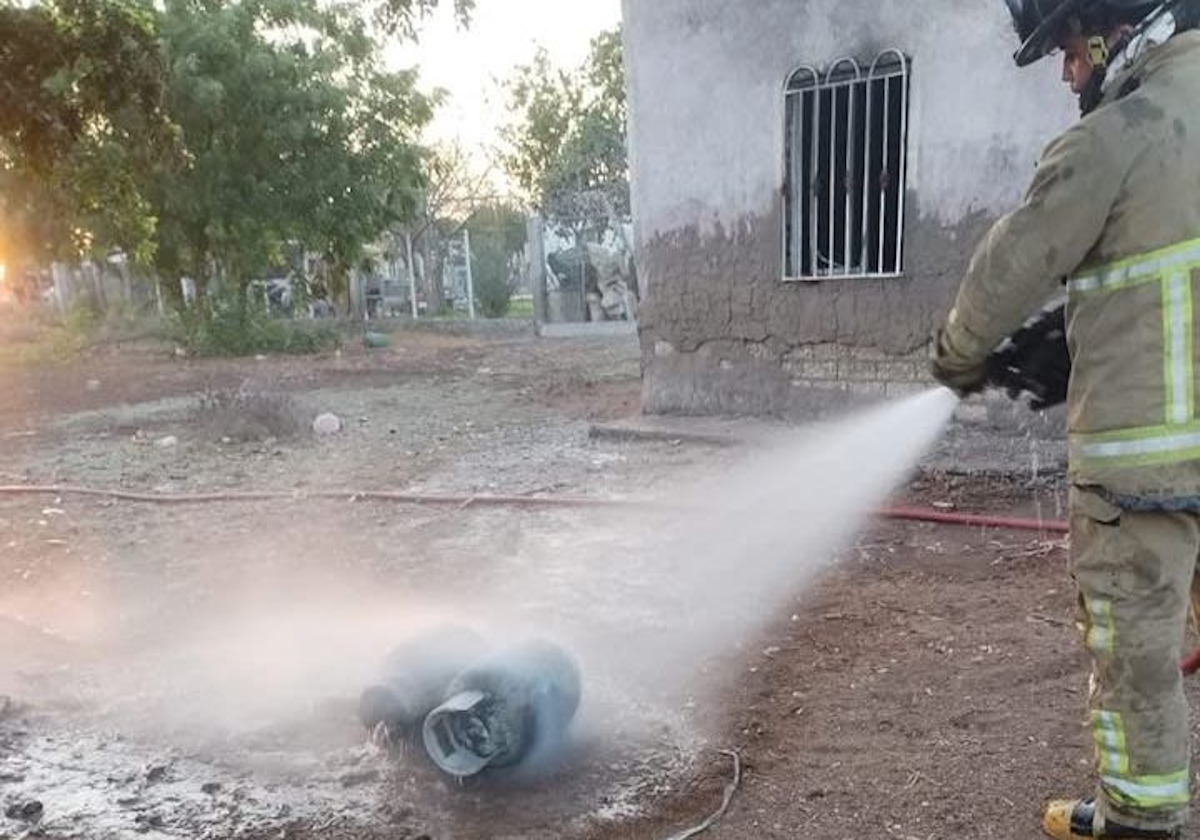 Incendio de vivienda en Guasave