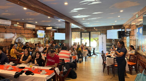 Mazatlán promociona su oferta turística y gastronómica en Mérida ante agentes de viajes
