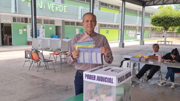 Refrendo la confianza en el sistema judicial saliendo a votar: Vargas Landeros