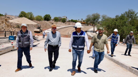 Supervisa Rocha avance del Puente Santa Fe en Culiacán, la obra presenta 84% de avance