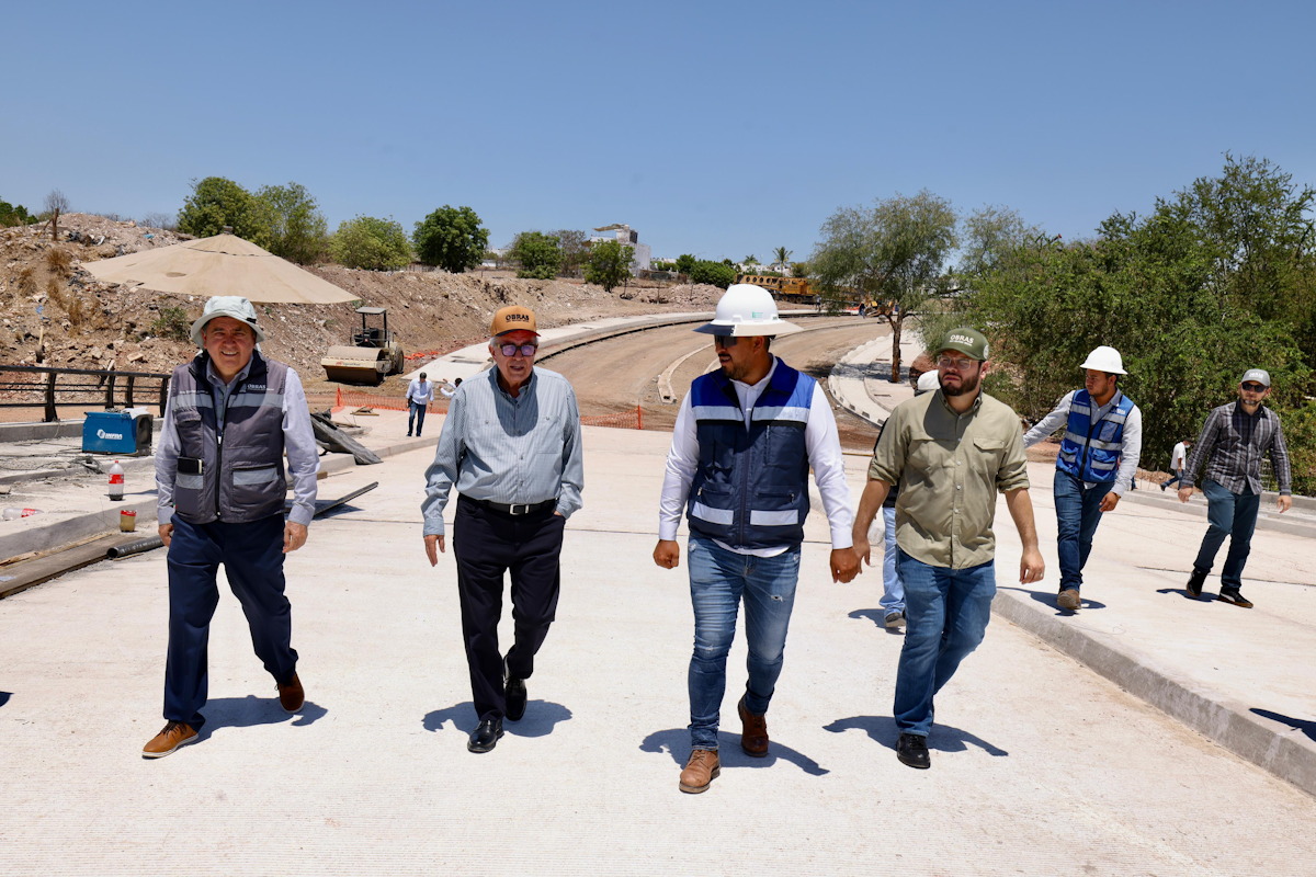 Rocha Supervisa el puente de Santa Fe