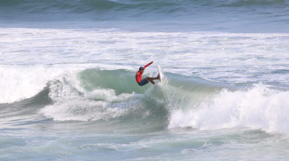 Sinaloa gana oro y plata en Surfing de Olimpiada Nacional 2025