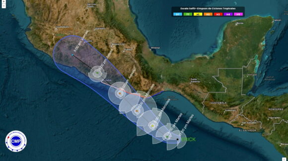 ‘Erick’ podría convertirse en huracán esta tarde y tocar territorio mexicano este jueves o viernes: Meteorólogo