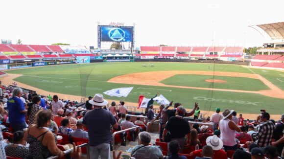 Mazatlán recibe más de 26 mil visitantes en un sólo fin de semana y genera derrama económica superior a los 500 millones de pesos
