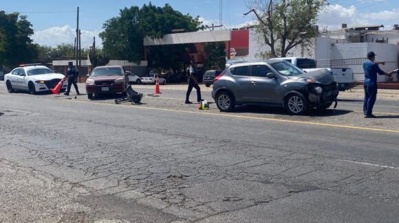 Volcadura sobre la México 15, en Guasave deja a un joven lesionado