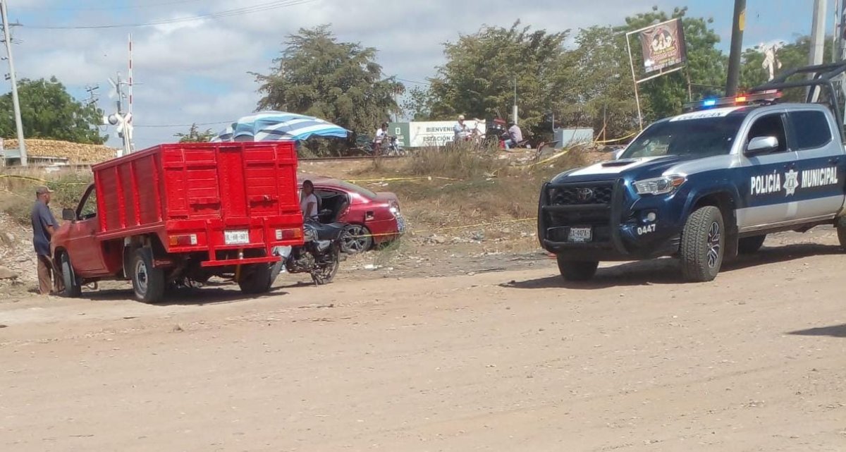 accidente de tres en pueblos unidos culiacan