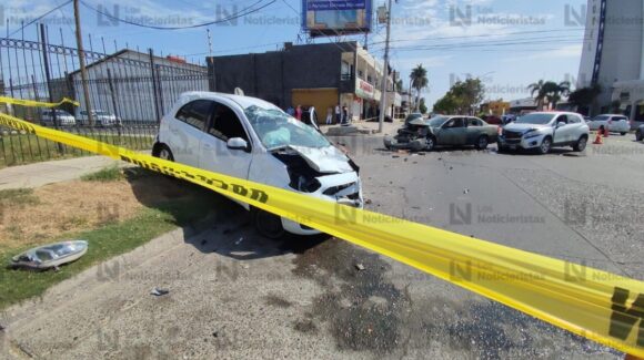 En plenos festejos del Día del Padre se registra accidente en Los Mochis, el saldo una mujer adulta sin vida