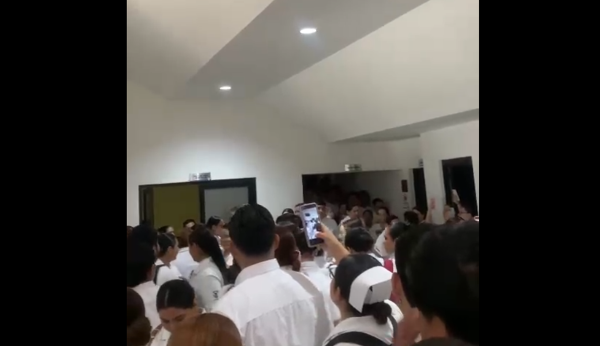 Acusan a alumna de Enfermería de la UAS de fraude en fiesta de graduación