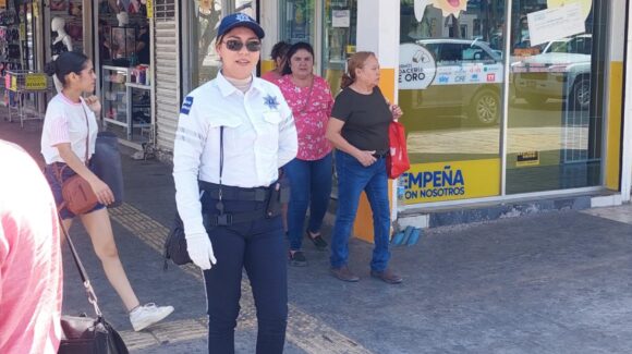 Comerciantes de Los Mochis contribuyen para que agentes viales gocen de la Ley Silla
