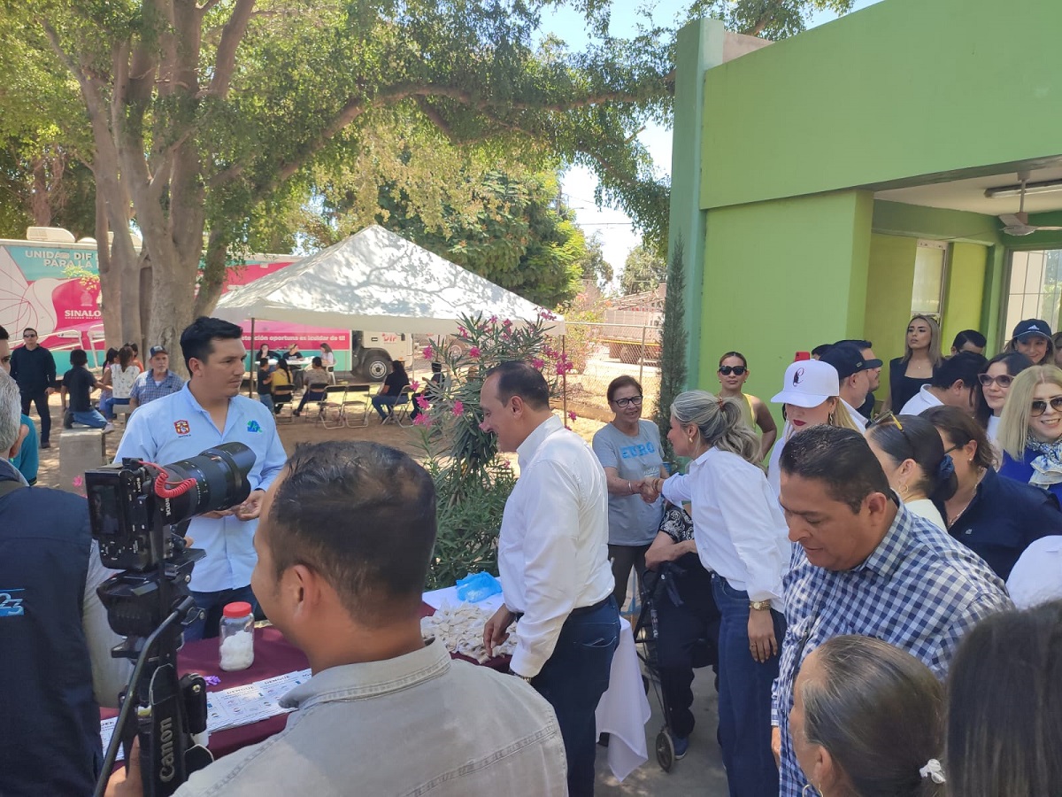 ¡Queremos agua en El Colorado! Niños dejaron de acudir a la escuela ante este problema, exponen pobladores a alcalde