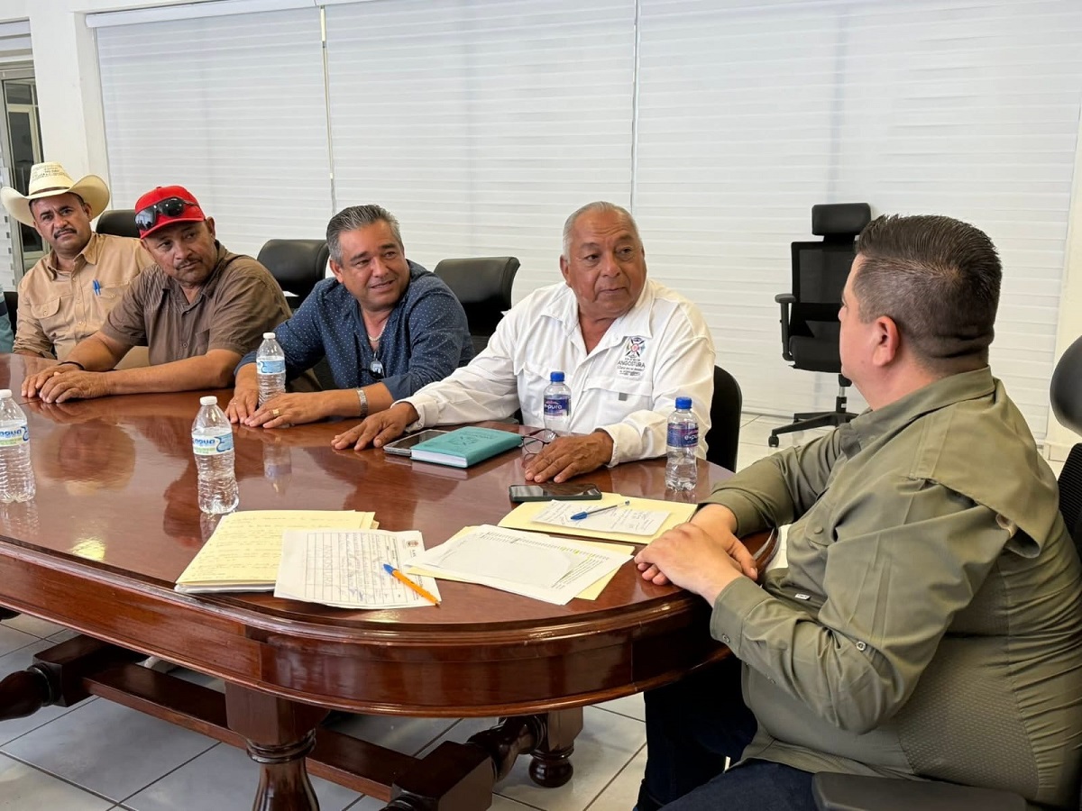 Alcalde de Angostura donará tres meses de su salario para recuperación de la bahía con siembra de larva