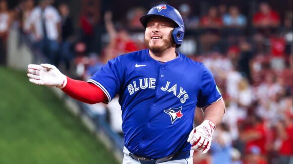 Alejandro Kirk le da el triunfo a los Blue Jays de Toronto