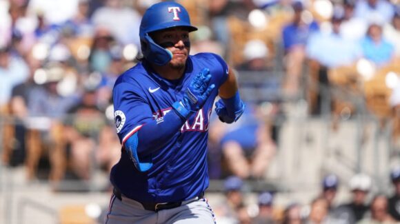 El sinaloense Alejandro Osuna produce su primera carrera en MLB
