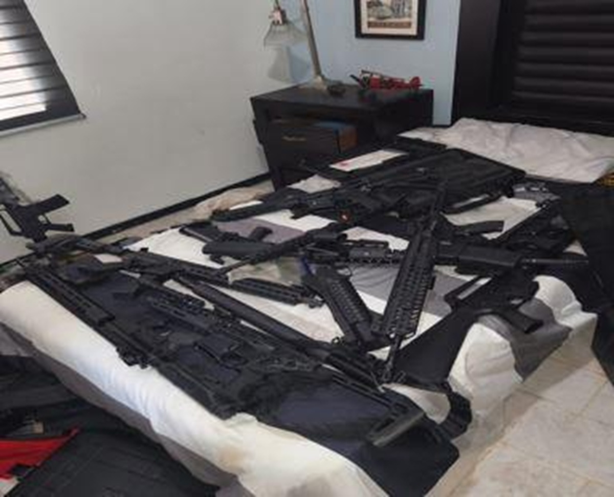 Armas encontradas en casa en Culiacán