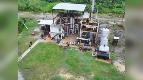 Desmantelan refinería clandestina en Veracruz; aseguran 500 mil litros de ‘huachicol’
