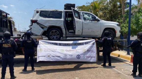 Lanzagranadas, un Barret 50 y hasta un antidron aseguran en Jeep blindada tras enfrentamiento en Culiacán