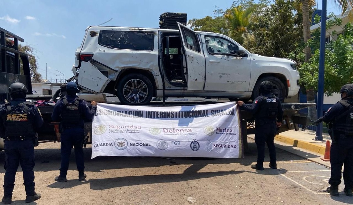 Camioneta artillada asegurada tras enfrentamiento en Tierra Blanca, Culiacán