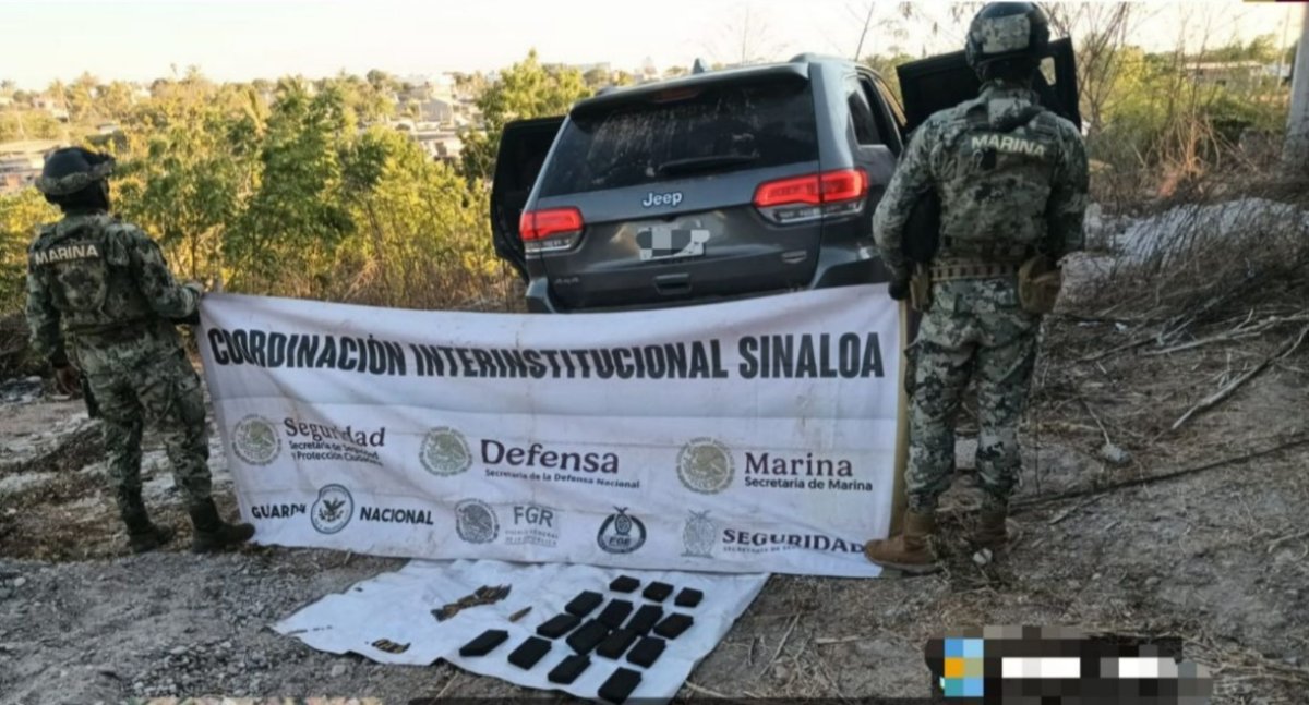 aseguran camioneta blindada con cargadores y cartuchos en elota