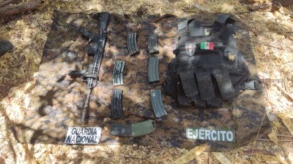 Aseguran un arma larga, cartuchos, cargadores y un chaleco táctico en “El Tigre”, Navolato