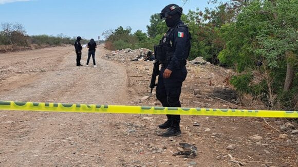 Con las manos atadas y amordazado encuentran asesinado a un joven, en Culiacán