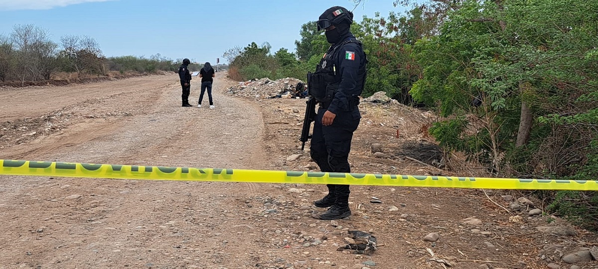 Con las manos atadas y amordazado encuentran asesinado a un joven, en Culiacán
