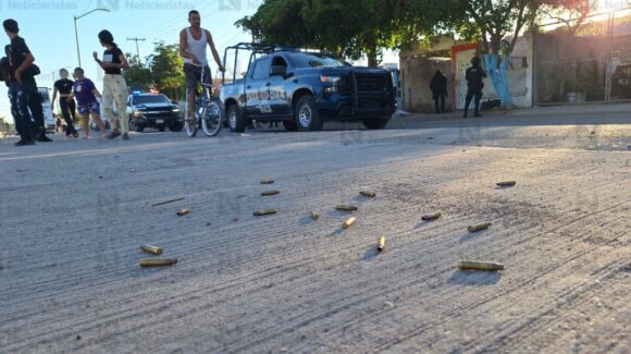 Atacan a balazos dos viviendas de manera simultánea en Culiacán