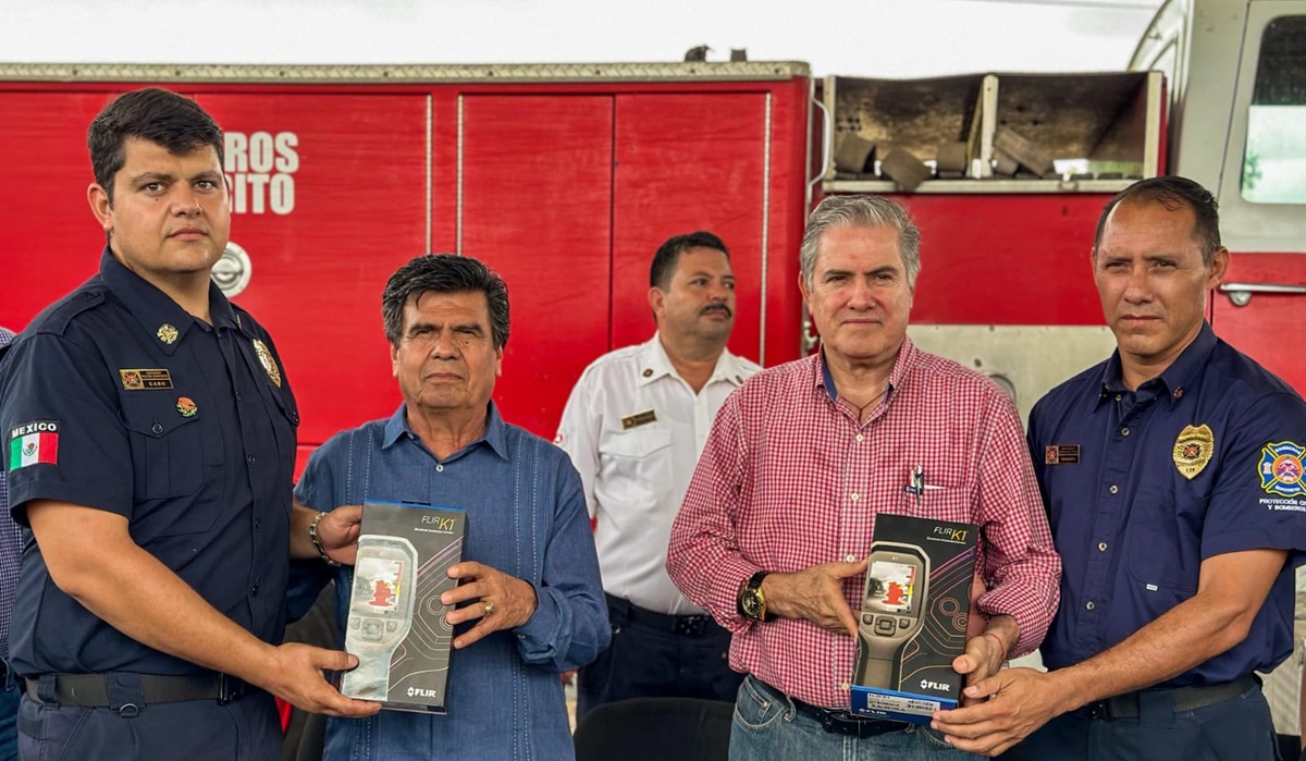 Bomberos de Mocorito reciben equipamiento