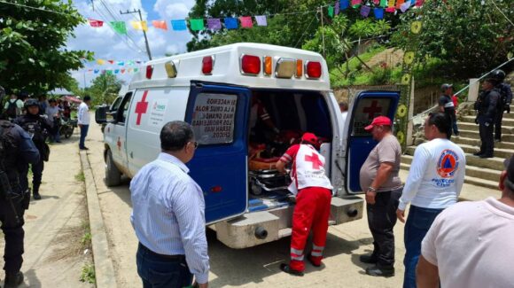 Caen voladores de Papantla durante ritual en Veracruz; hay heridos