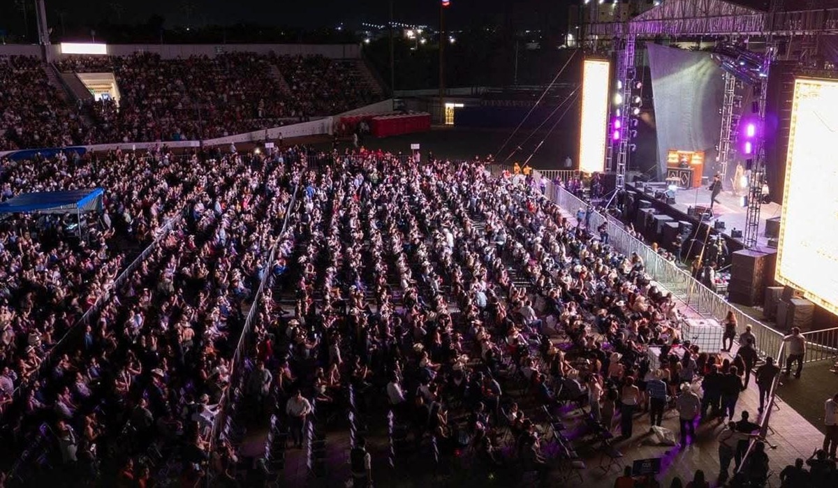 Lleno total en concierto en Guasave