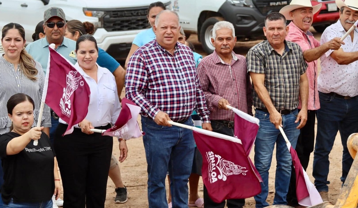 Construyen pozos para tener agua en Sinaloa municipio