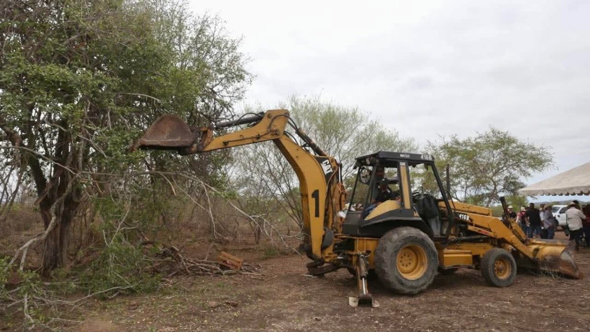 construccion de veinticinco bordos abrevaderos en mazatlan