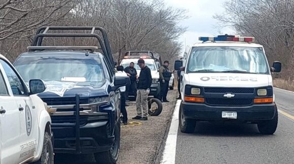 Encuentran cuerpo sin vida sobre la carretera libre Mazatlán-Culiacán