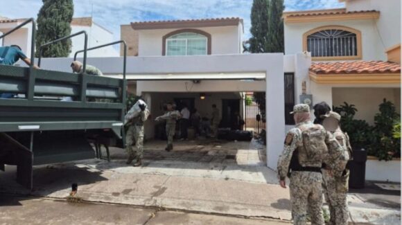 FOTOS | Esto fue lo decomisado en la casa con ‘narcotúnel’ en Residencial Santa Margarita, Culiacán