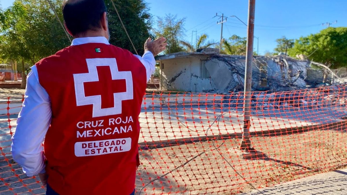 demolición de antigua base de cruz roja en Ruiz Cortines