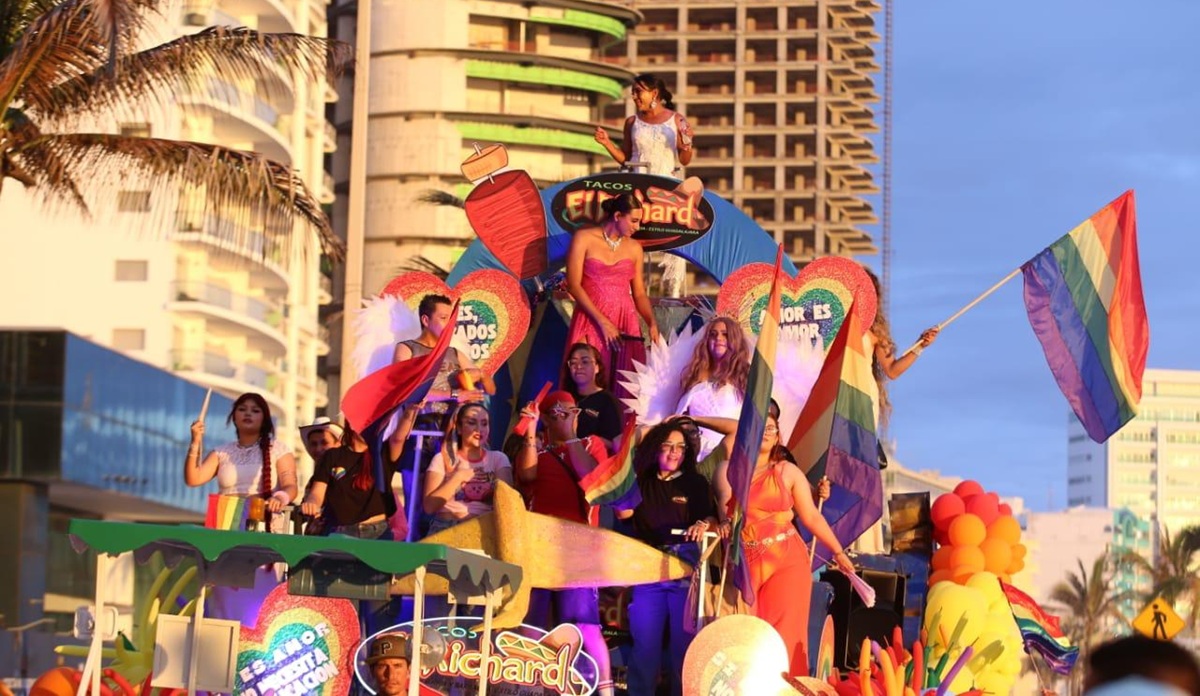 Desfile Pride 2025 en Mazatlán