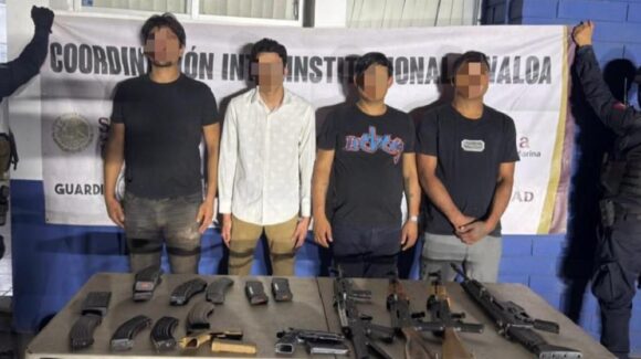 SSPE confirma captura de célula delictiva en Stanza Cantabria, en Culiacán; estas armas traían