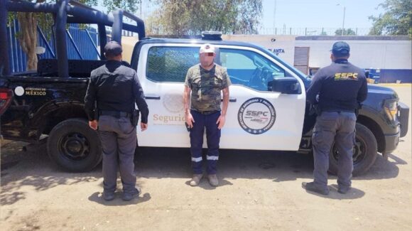 En ‘La Platanera’, detienen a chofer con una pipa cargada de combustible