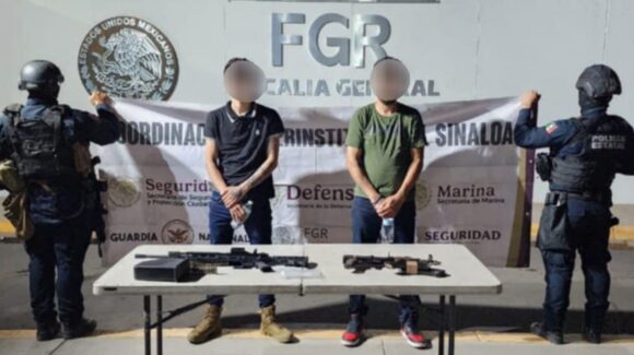 Detienen a dos hombres armados en hotel de Navolato