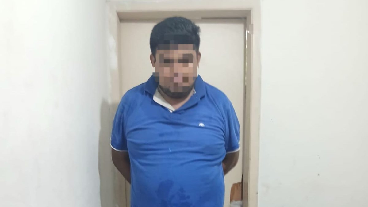 Detienen a conductor de un auto robado en Las Cascadas, Culiacán