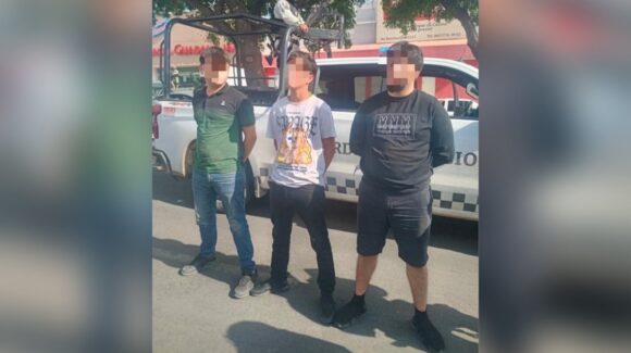 Detienen a 3 jóvenes con arma de fuego en Culiacán