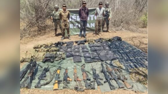 Detienen a tres sujetos con armamento y vehículos tras agresión a militares en Tepuche, Culiacán