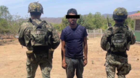 Detienen a un civil con armas y explosivos en Concordia