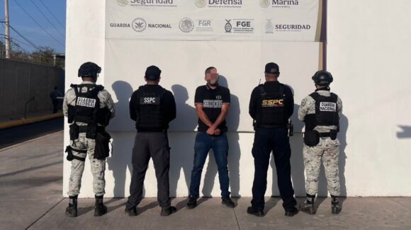 Le disparó a los agentes de Harfuch, es detenido y le aseguran un AK-47 y autos robados