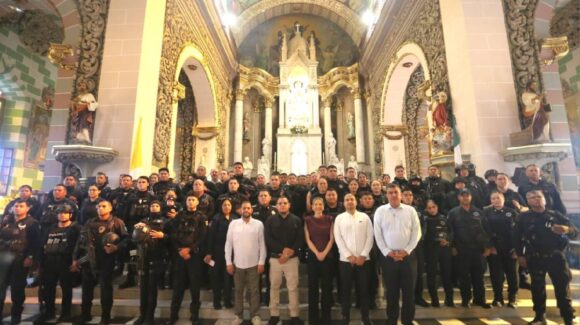 Celebran policías su día con misa de acción de gracias en Mazatlán